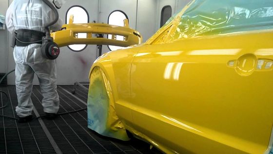 Veredelung der Grundbeschichtung durchsichtig reflektierende Sprühfarbe mit glatter Wirkung