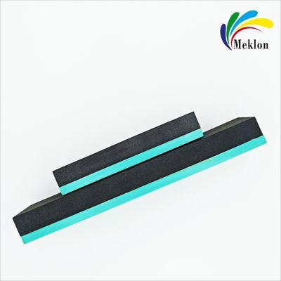 Ausstellungsraum würdig mit unseren professionellen Auto Detaillieferungen