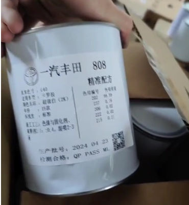 Toyota 1E0 Veredelung der Farbe für eine atemberaubende dunkelgrau Farbe