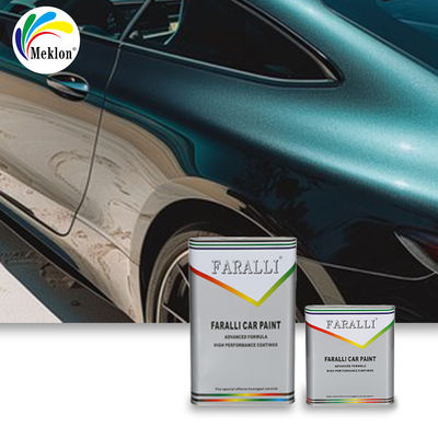 Hochglänzende Metallic-Lackierung in Lila für die Autoreparatur
