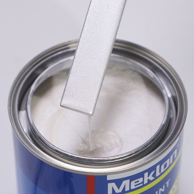 Hohe Feststoff-Auto-Refinish 1K Grobweiße Perllacke Hohe Glanz klare Schicht Mischsystem Harz Flüssigkeitsbeschichtung Spray-Fabrik