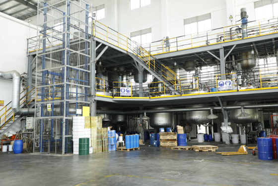 Ultra haltbarer, schnell trocknender und UV-beständiger transparenter roter Autolack