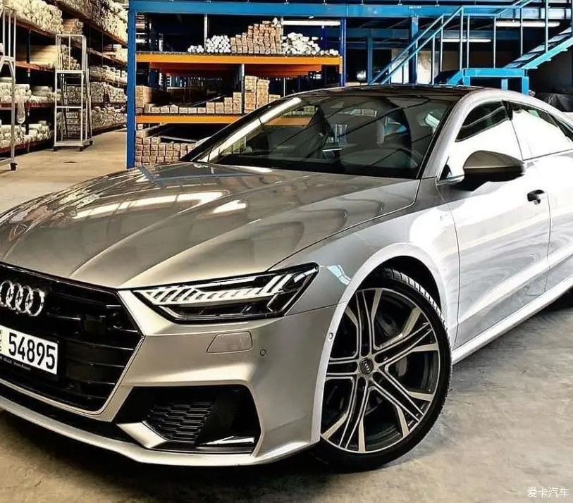 Audi LX7W Silberfarben Farbe langlebig und leicht zu pflegen
